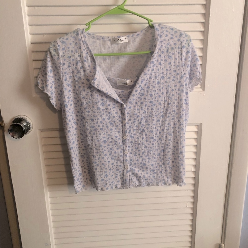 White blue-flowered two piece crop top